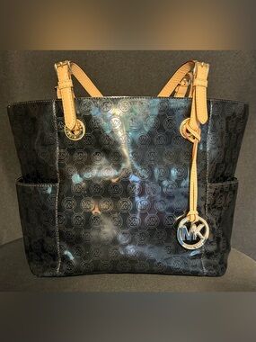 MICHAEL Michael Kors Jet Set East West Signature Tote Black Patent